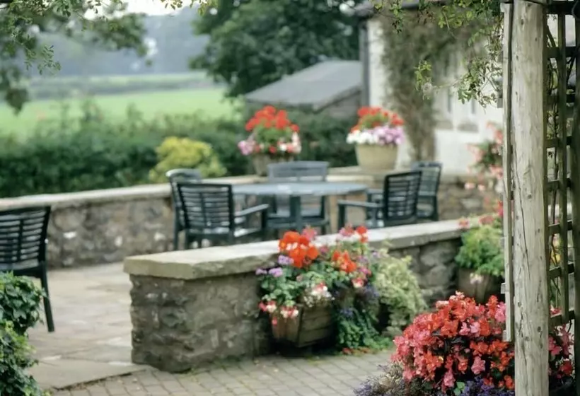 Whoop Hall Hotel And Leisure