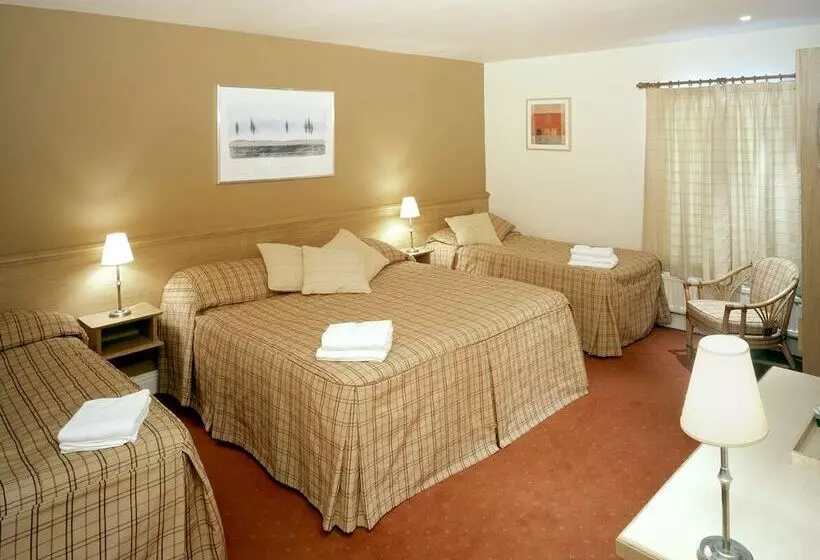 Whoop Hall Hotel And Leisure