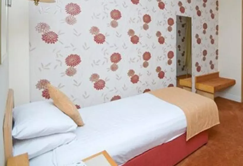 ホテル The Royal Beach