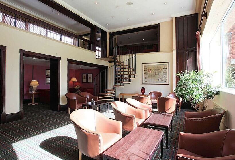 בית מלון כפרי Mercure Winchester Wessex