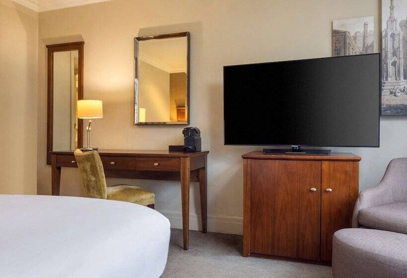 בית מלון כפרי Mercure Winchester Wessex