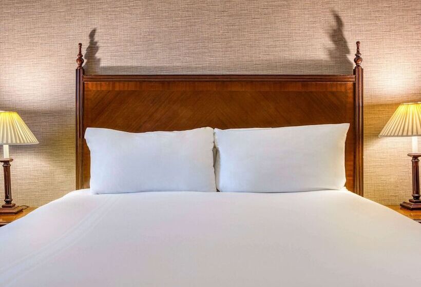 בית מלון כפרי Mercure Winchester Wessex