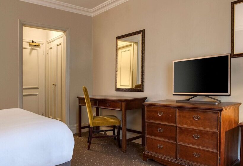 בית מלון כפרי Mercure Winchester Wessex