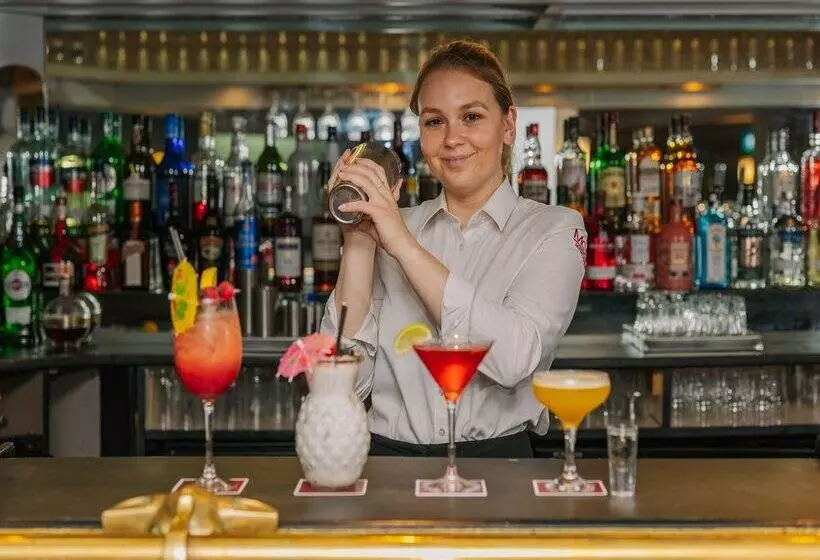 호텔 Muthu Westcliff