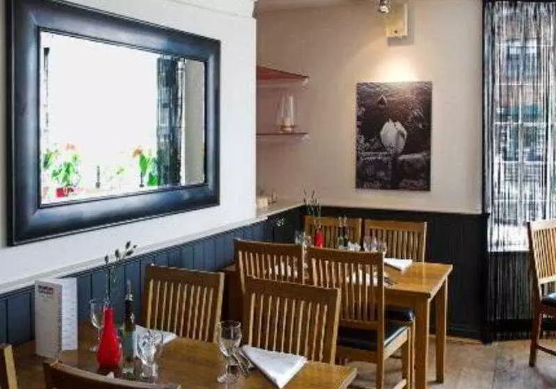 The Three Swans Hotel, Hungerford, Berkshire