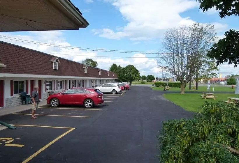 Country Squire Motel