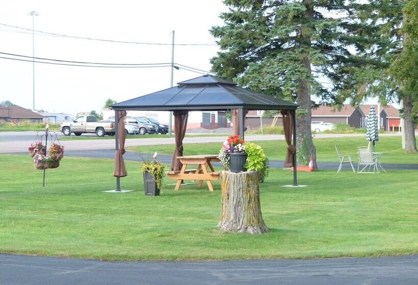 Country Squire Motel