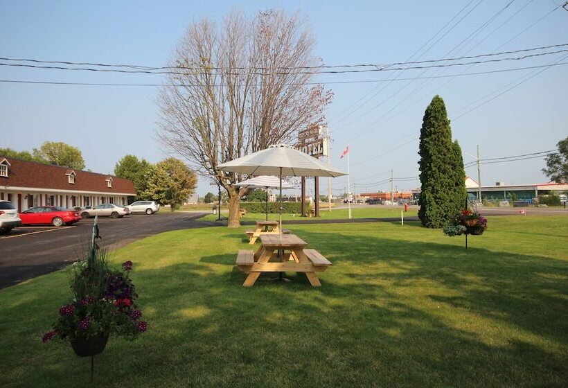 Country Squire Motel