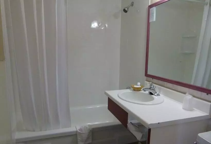 Country Squire Motel