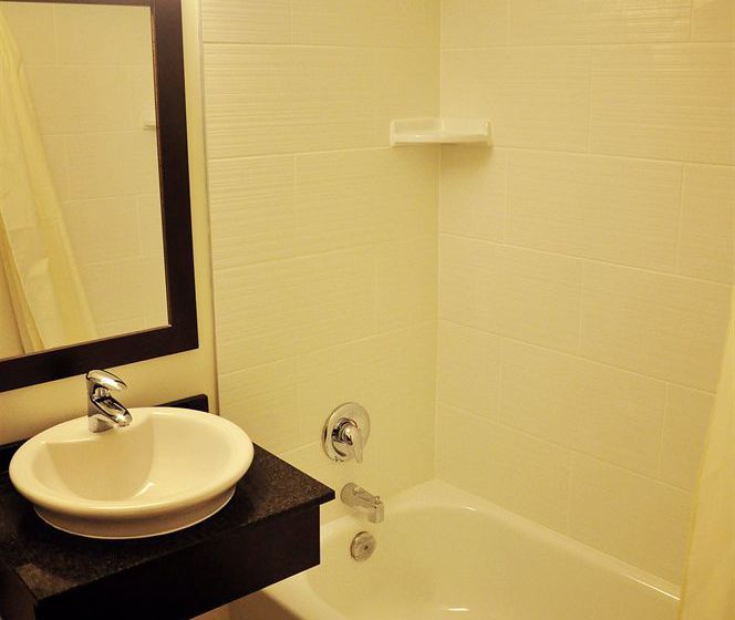 Studio 6 Downtown Toronto