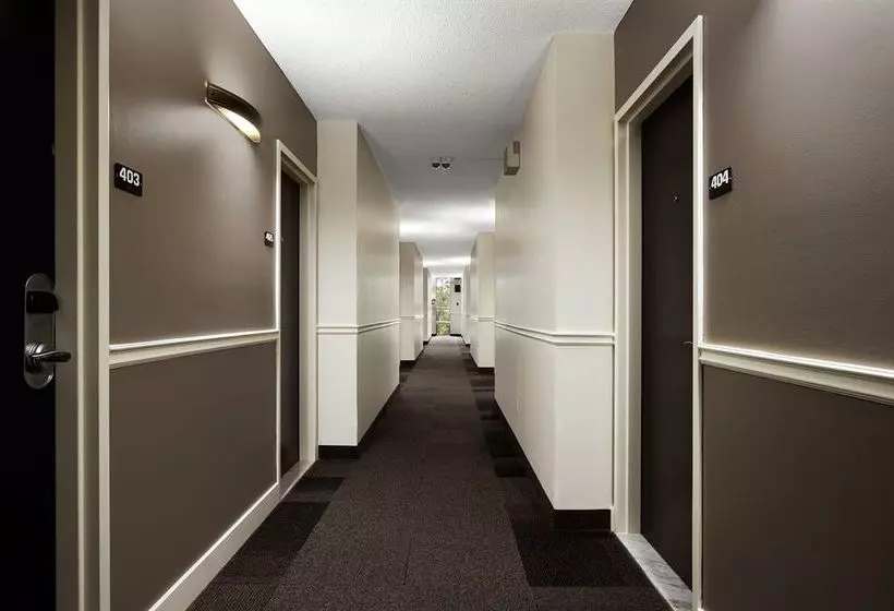 Studio 6 Downtown Toronto