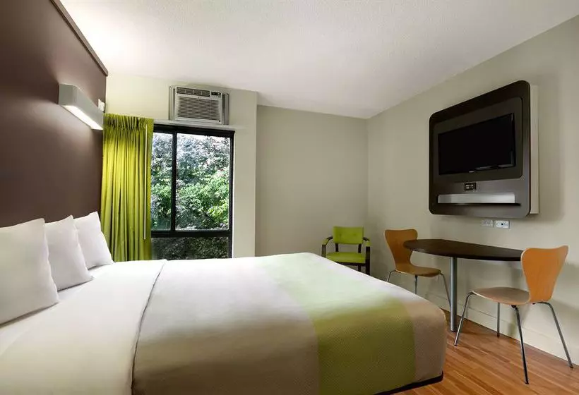 Studio 6 Downtown Toronto