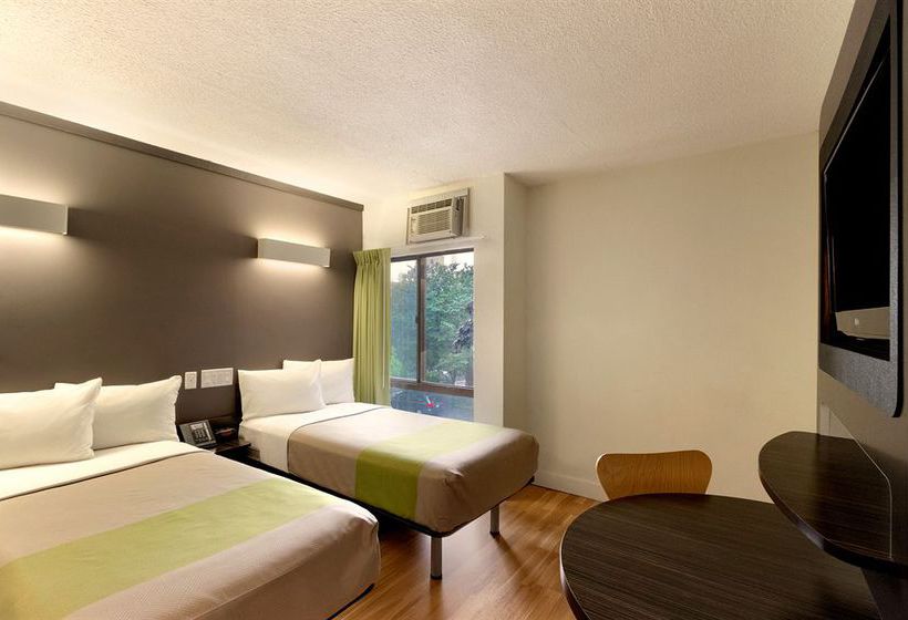 Studio 6 Downtown Toronto