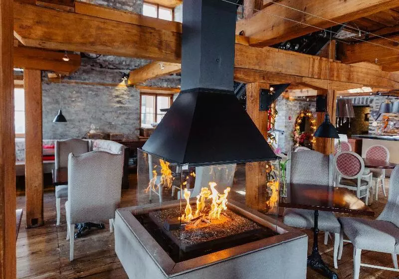 هتل Auberge Saintantoine