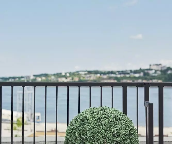 هتل Auberge Saintantoine