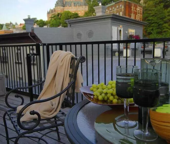 هتل Auberge Saintantoine