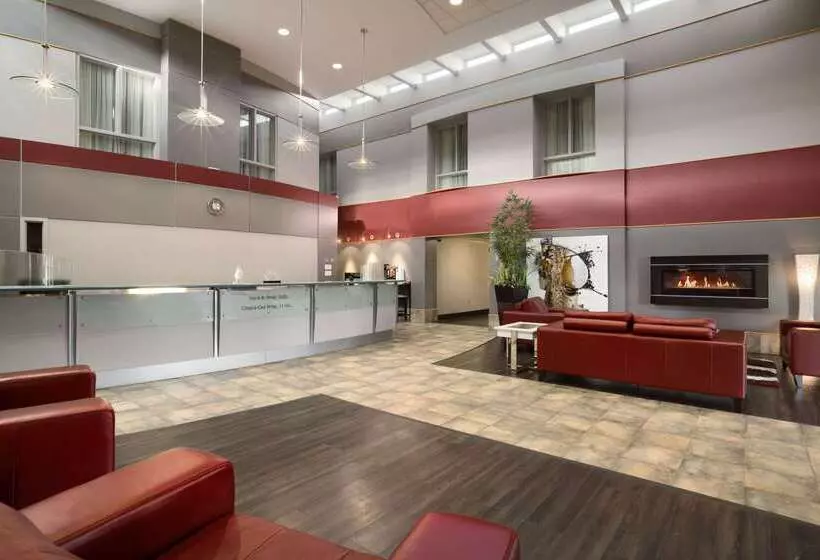 Отель Days Inn By Wyndham Estevan