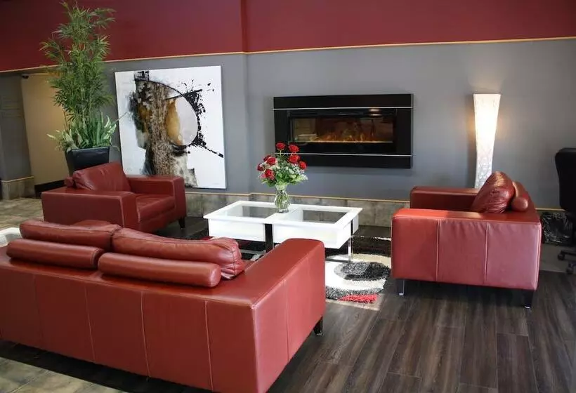 Отель Days Inn By Wyndham Estevan