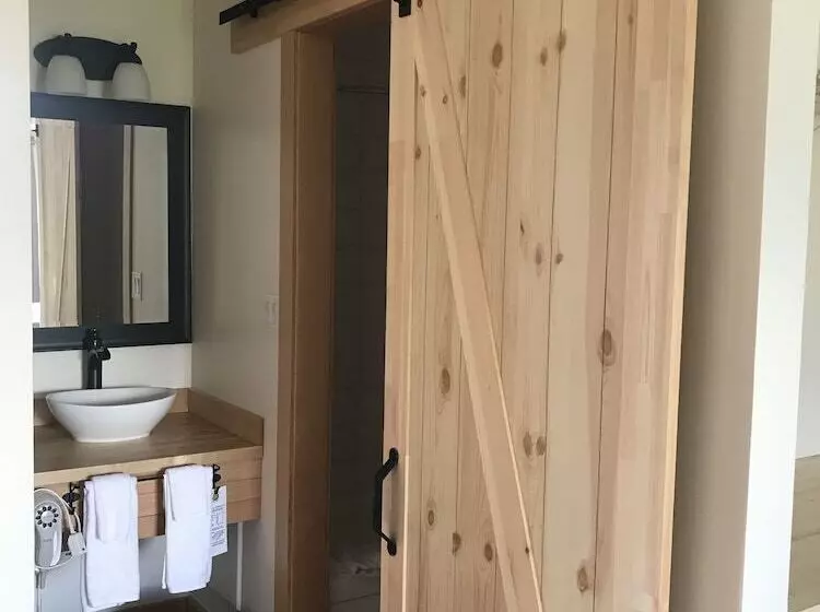 酒店 The Drake Inn