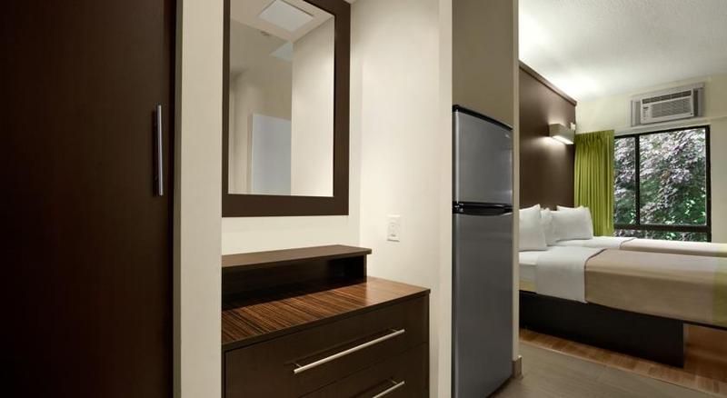 Studio 6 Downtown Toronto