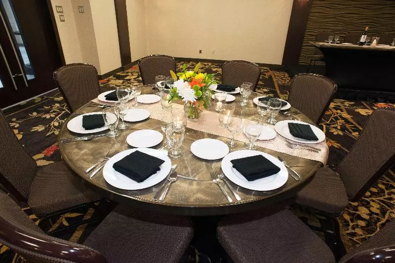 ホテル Best Western Plus Edmonton Airport