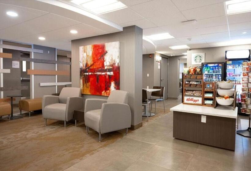 Coast Calgary Downtown Hotel & Suites By Apa