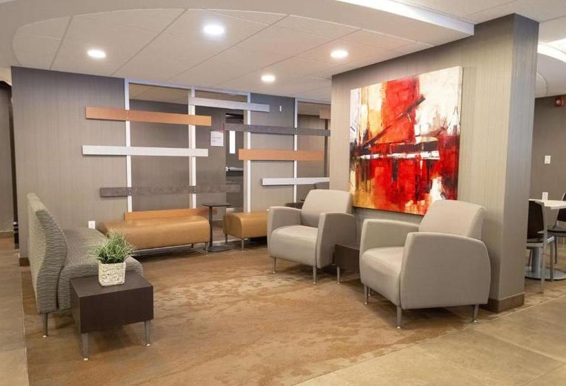 Coast Calgary Downtown Hotel & Suites By Apa