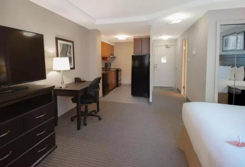 Coast Calgary Downtown Hotel & Suites By Apa