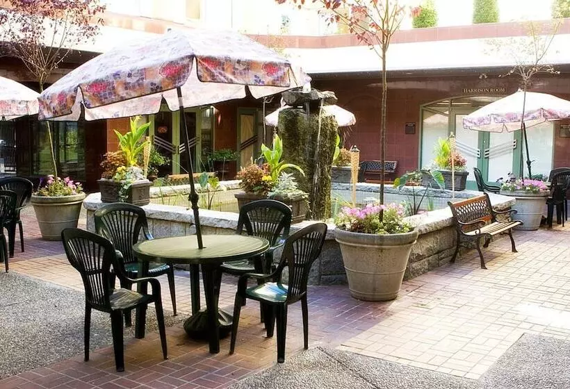 בית מלון כפרי Harrison Lake