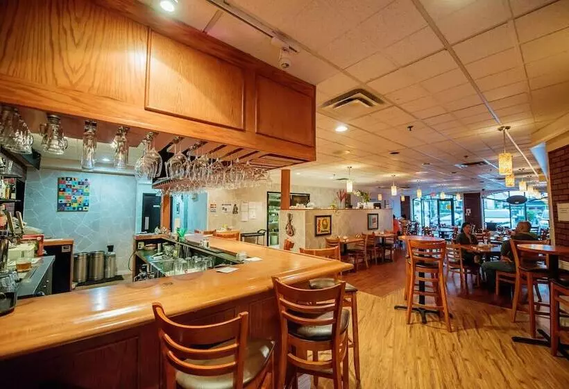 בית מלון כפרי Harrison Lake