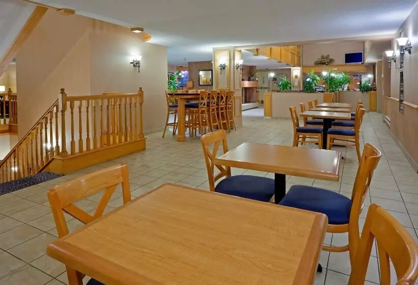 فندق Holiday Inn Express Toronto East   Scarborough By Ihg