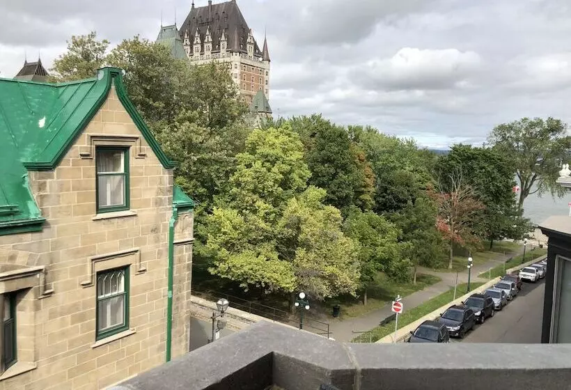 هتل Le Chateau De Pierre
