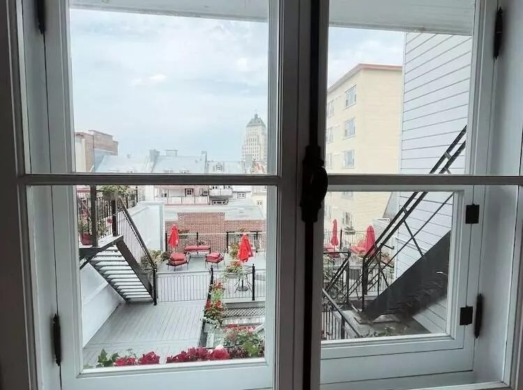 Отель Manoir D Auteuil