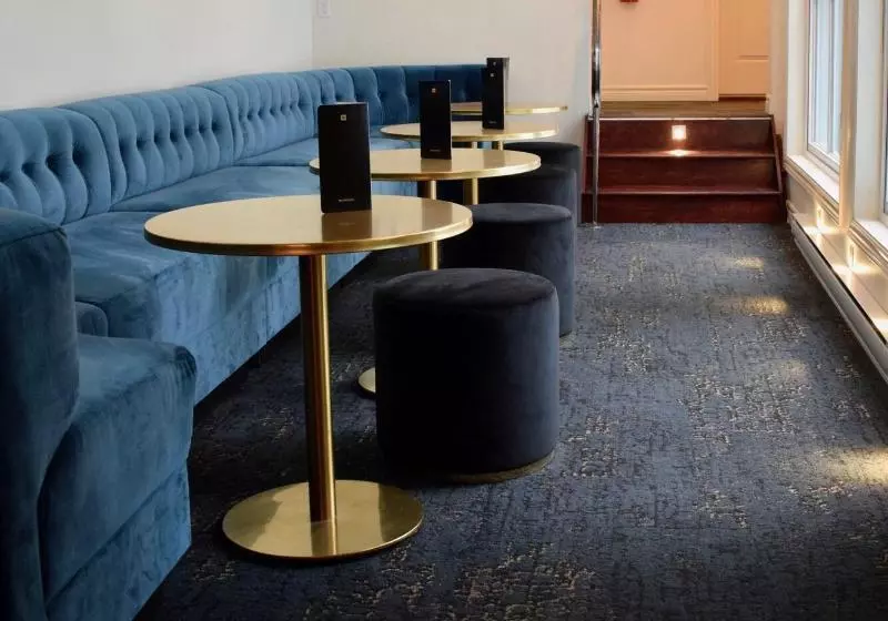 Отель Manoir D Auteuil