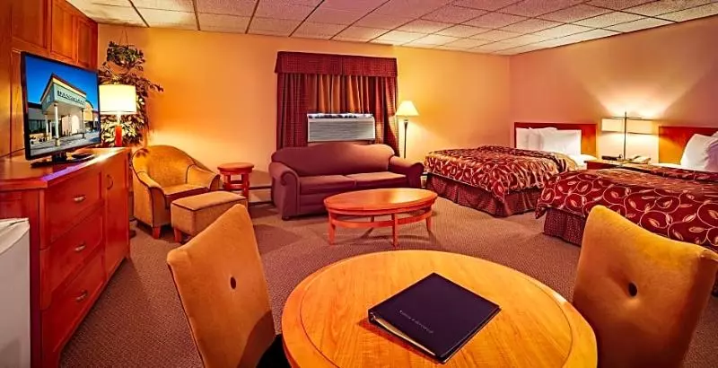 فندق Days Inn & Conference Centre By Wyndham Camrose Norsemen