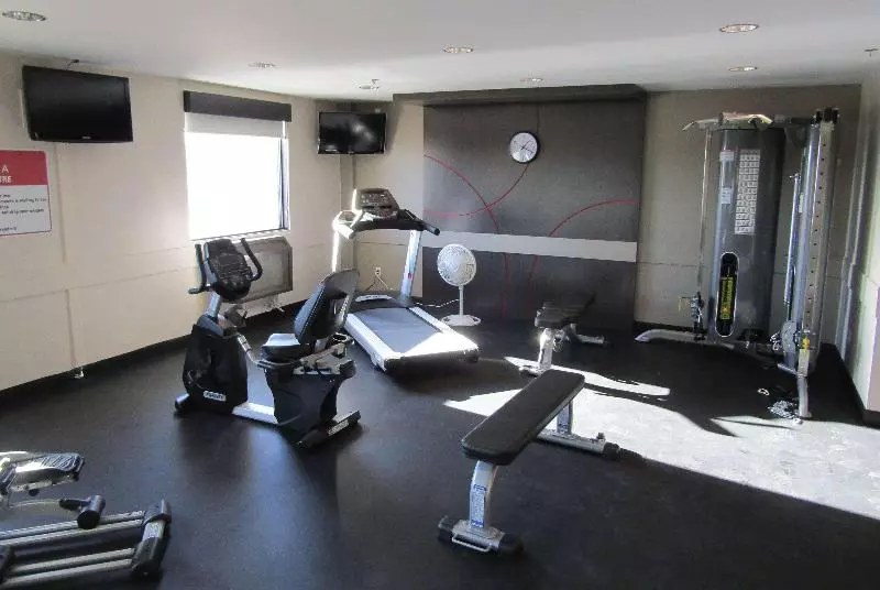 Отель Ramada By Wyndham Saskatoon