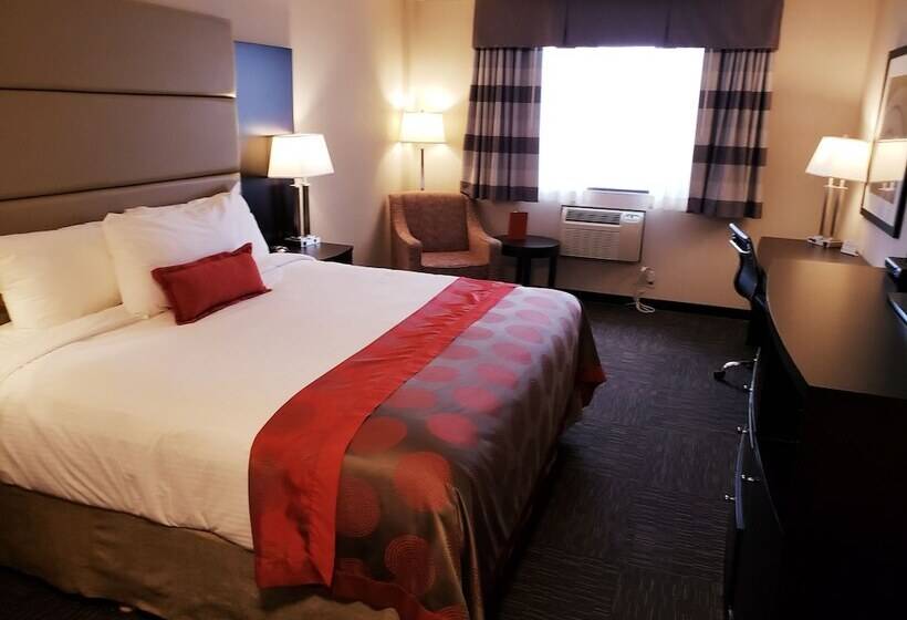هتل Ramada By Wyndham Saskatoon