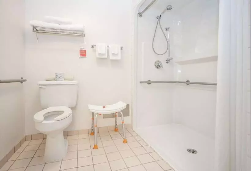 酒店 Ramada By Wyndham Surrey/langley