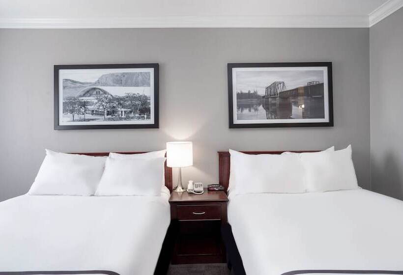 هتل Sandman Inn Kamloops
