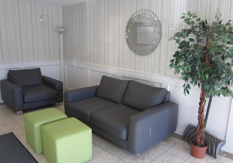 هتل Sandman Inn Kamloops