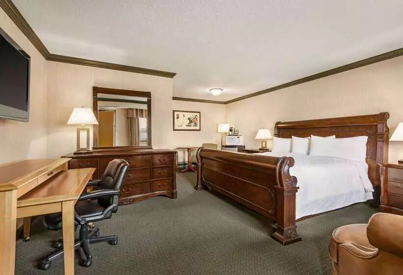 فندق Travelodge By Wyndham Dawson Creek