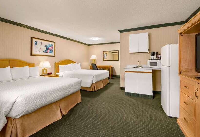 فندق Travelodge By Wyndham Dawson Creek