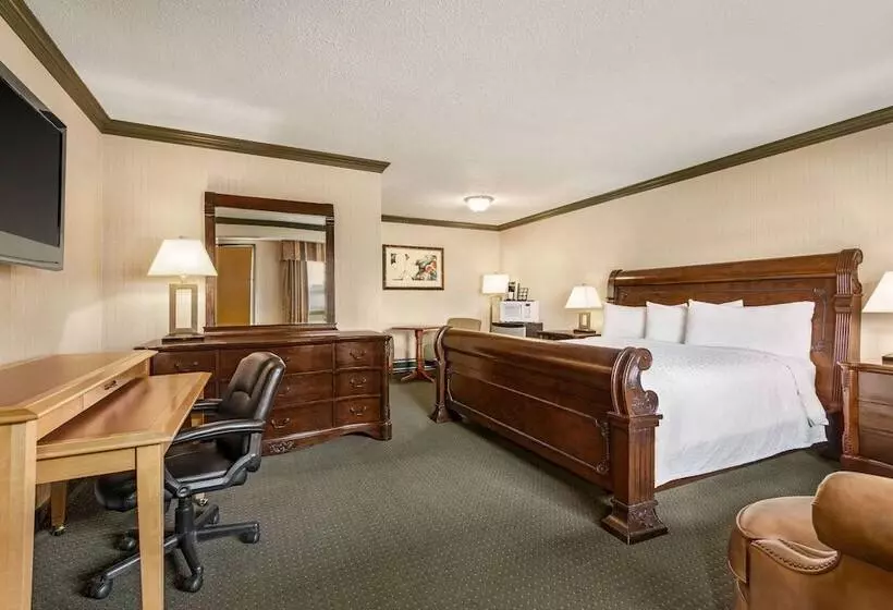 فندق Travelodge By Wyndham Dawson Creek