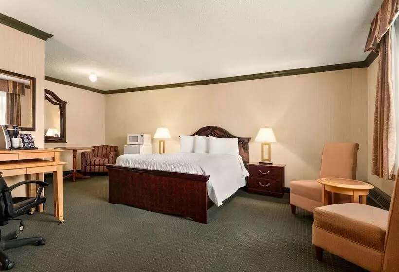 فندق Travelodge By Wyndham Dawson Creek