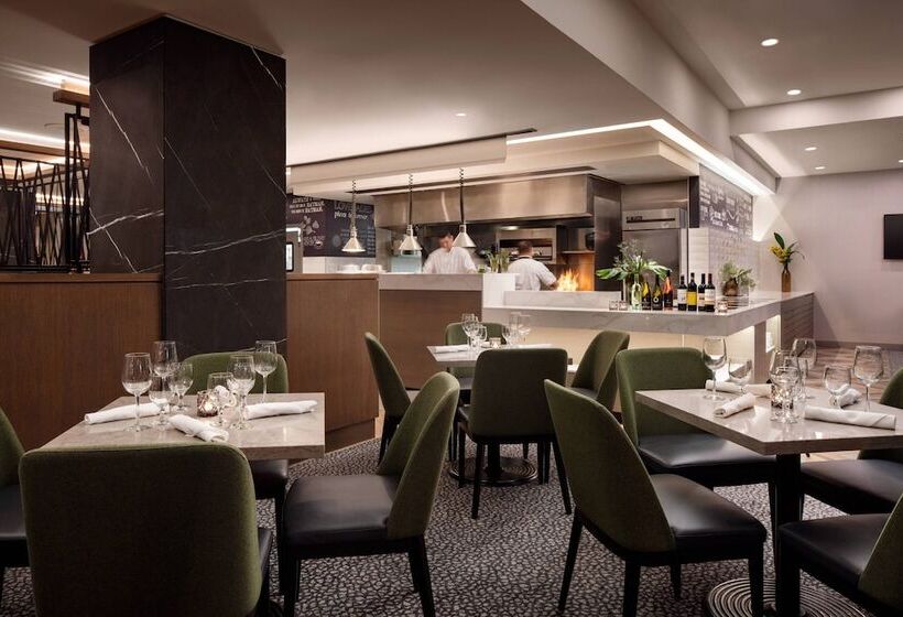 בית מלון כפרי Vancouver Airport Marriott