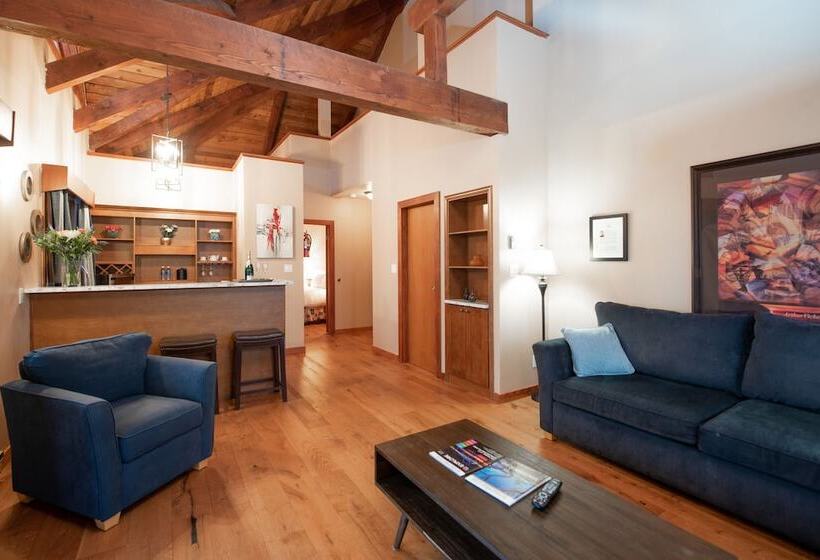 Resort Painter S Lodge, Trademark Collection By Wyndham