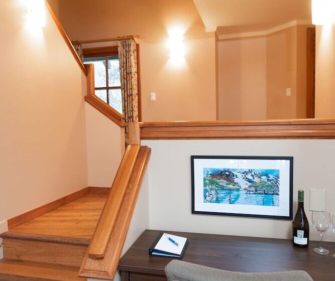 Resort Painter S Lodge, Trademark Collection By Wyndham