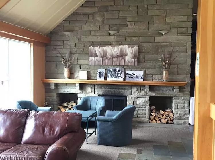 Riverside Resort & Conference Centre