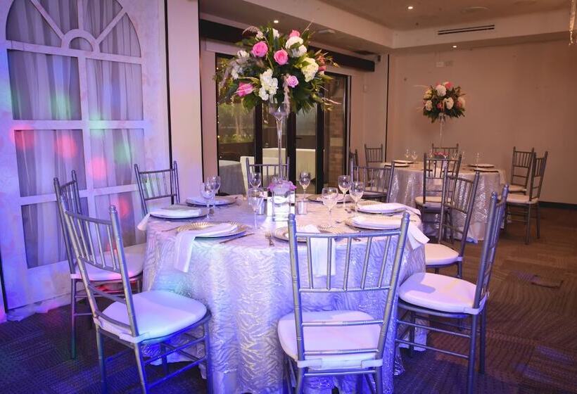 هتل 101 Park House