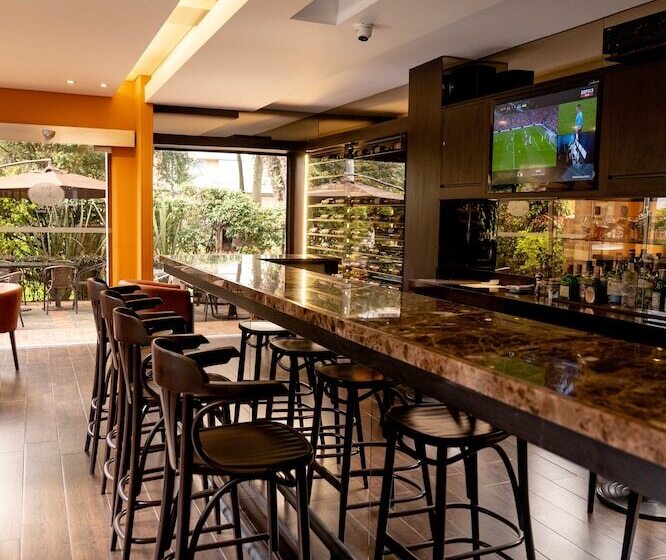 هتل 101 Park House